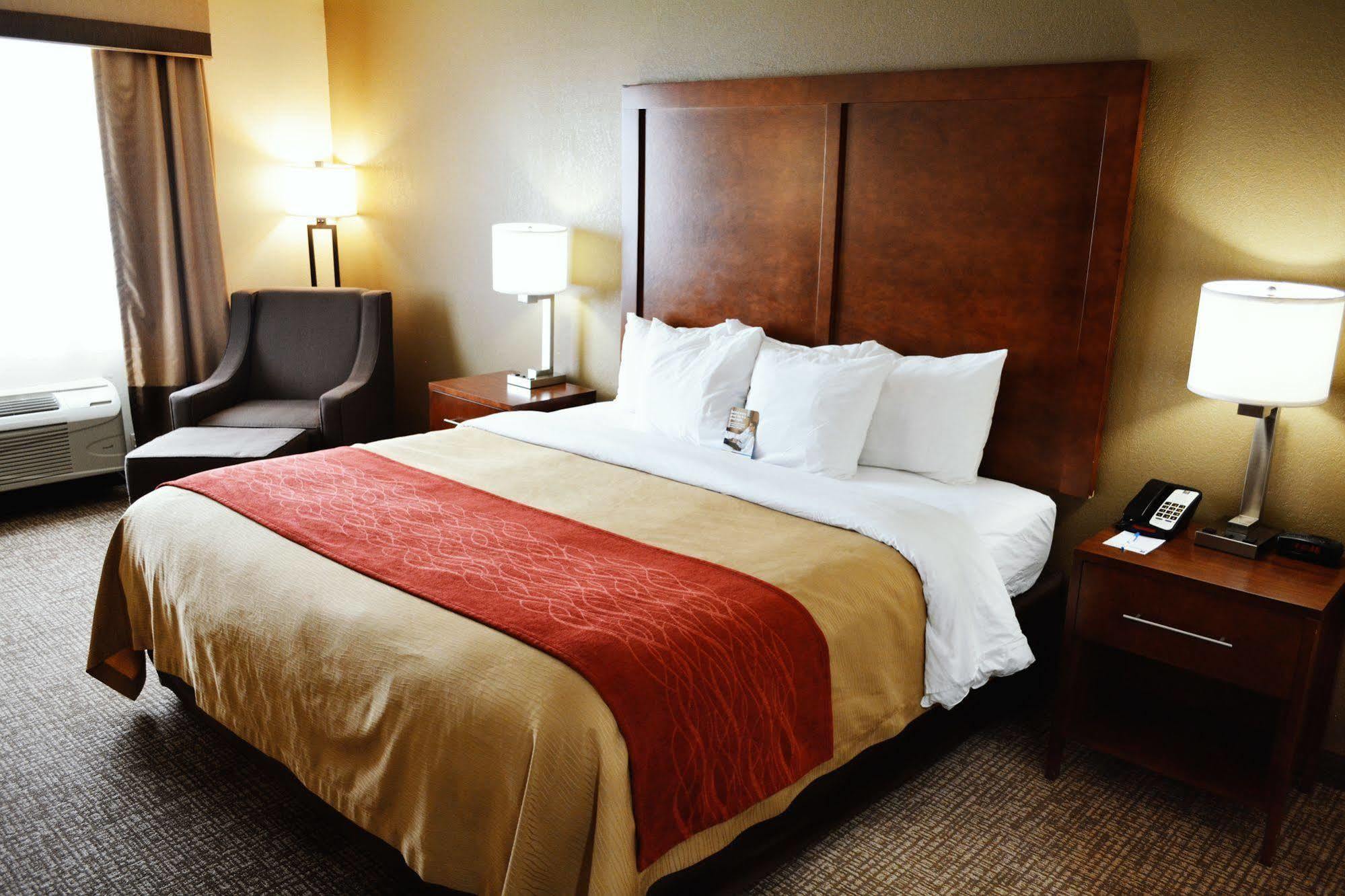 Comfort Inn & Suites Covington - Mandeville Exterior foto